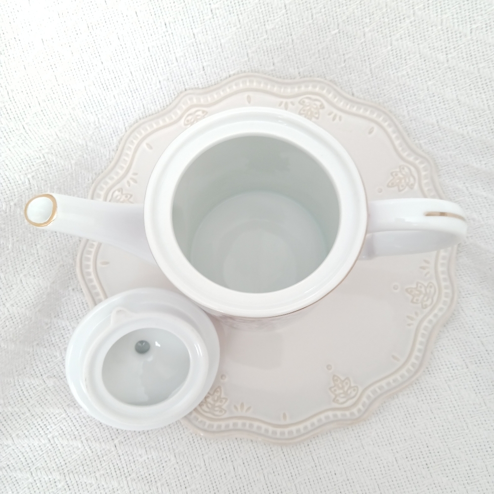 Grace Fine Ceramic Purple Floral Teapot - Picture 7 of 13
